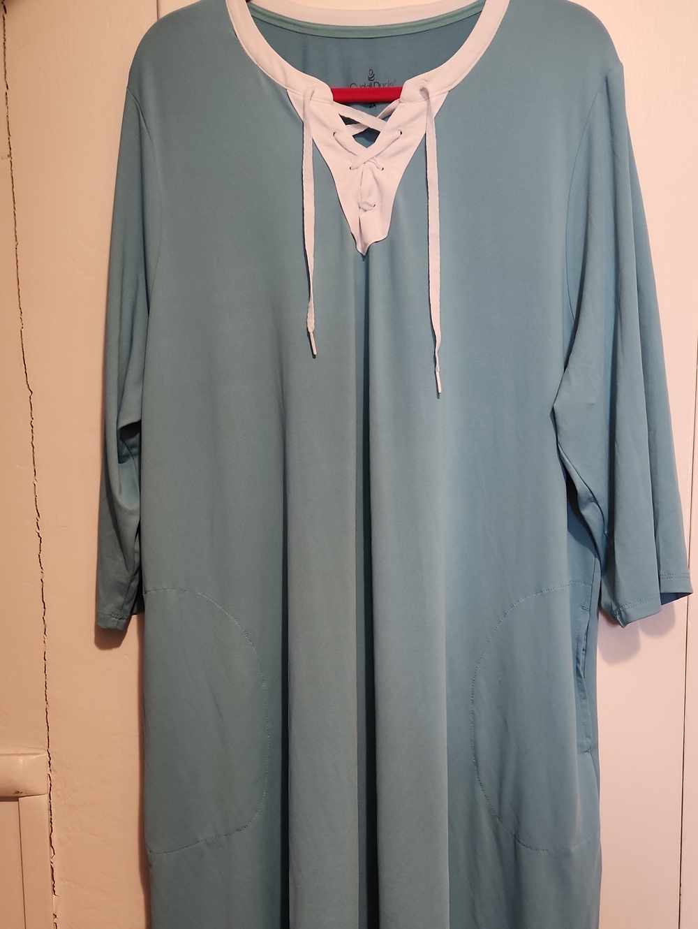 🔥Cuddl Duds Light Blue Top with Lace Detail And Pockets!